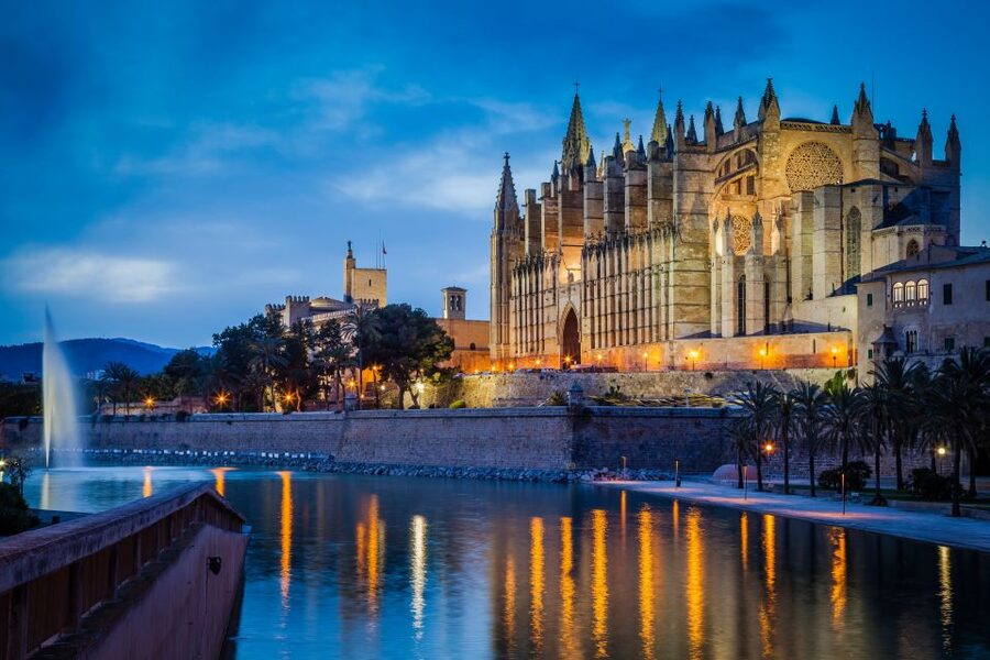 Palma: Culinary Tapas Tour of the Old Town - Dessert Stop and the Easy Ending at Carrer de la Unió