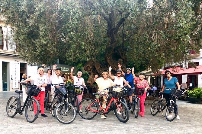 Palma de Mallorca Bike Tour with tapas - Old harbor to La Seu: the best way to learn Palma fast