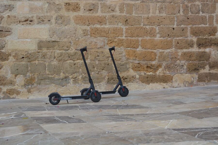 Palma de Mallorca: E-Scooter Rental - The ride plan: promenade comfort, then city walls views
