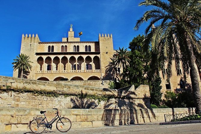 Palma de Mallorca Easy Bike Tour (Small Groups) - Stop 3: Sa Llotja’s Gothic trading-house drama