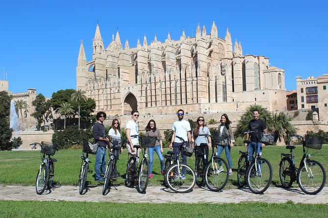 Palma de Mallorca Easy Bike Tour (Small Groups) - Stop 5 and Stop 6: Palau de l’Almudaina and La Seu (expect ticket decisions)