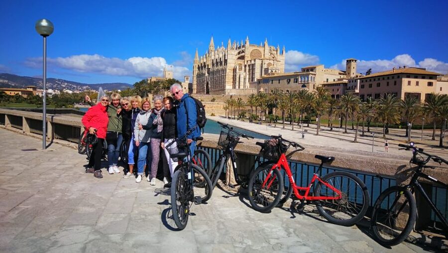 Palma de Mallorca: Guided Bicycle Tour - From Av. de Gabriel Roca to La Seu: the ride setup that makes Palma feel manageable