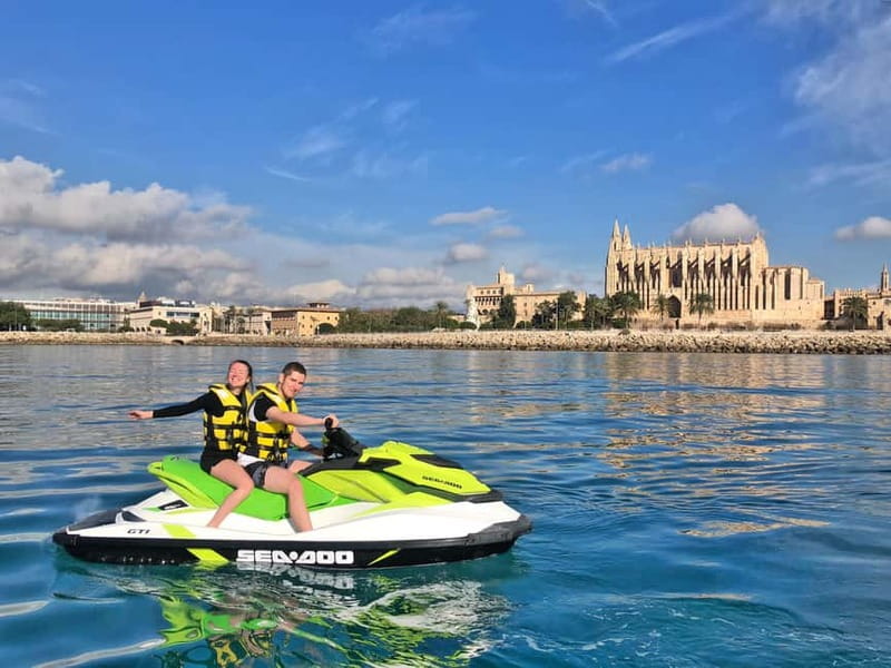Palma de Mallorca: Jetski Tour to Palma Cathedral - Finding the Mallorca on Jetski Office in the Port