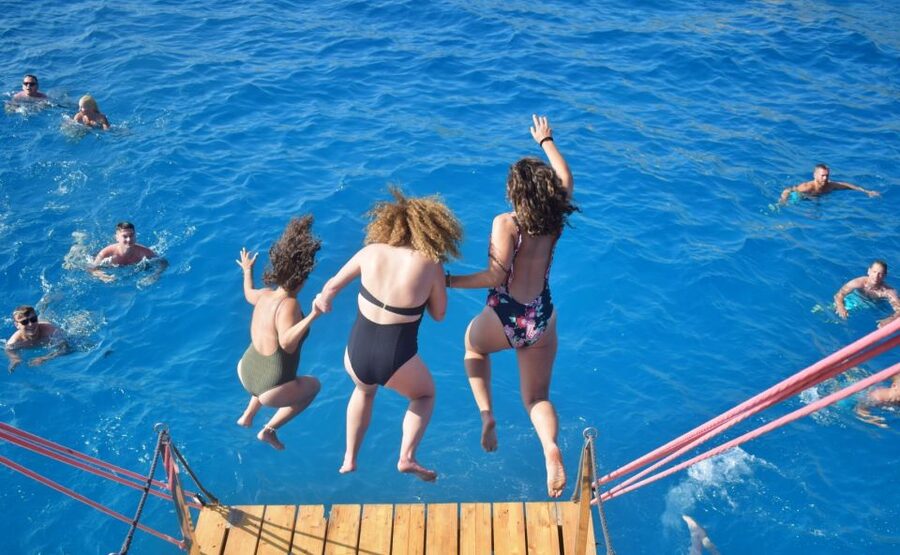 Palma de Mallorca: Palma Bay Boat Tour with Snorkeling - On-Board Pizza Lunch: Mediterranean Food Plus Water Through the Trip