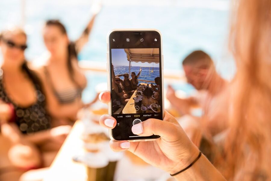 Palma de Mallorca: Palma Bay Boat Tour with Snorkeling - Music, DJ, Live Guitar, Wi‑Fi, and Sports on Satellite TV