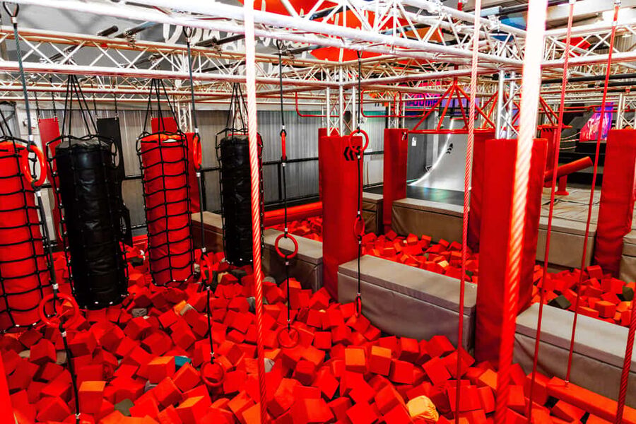 Palma de Mallorca: Palma Jump Trampoline Park Entry Ticket - Gladiator Foam Pit and Ninja Air (2024) for Extra Variety