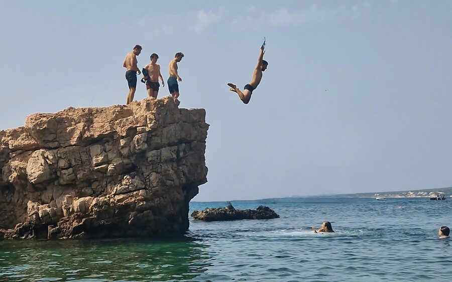 Palma de Mallorca: SmallGroup Tour by Locals in Hidden Coves - Why This Palma Coves Tour Feels Different