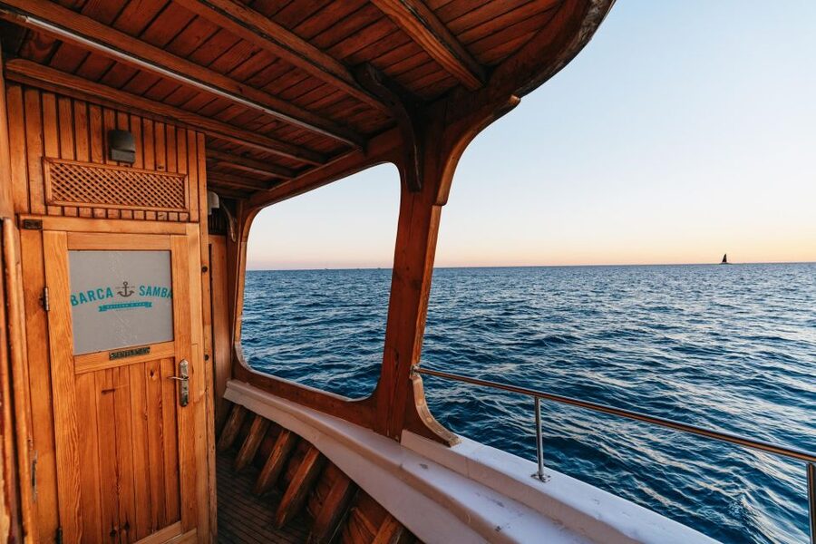 Palma de Mallorca: Sunset Boat Tour - The 3 Hours Onboard: Music, Dancing, and a Place to Breathe