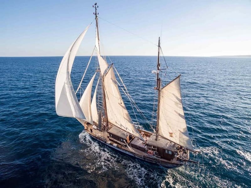 Palma de Mallorca: Wooden Sailboat; Food, Views & History - Day cruise with BBQ vs adult-only sunset: pick your mood