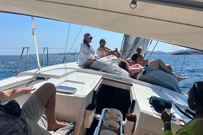 Palma de Mallorrca: Sailing tour with drinks, tapas & snorkeling. - Price and value: $1,179.50 per group (up to 9) and what you get
