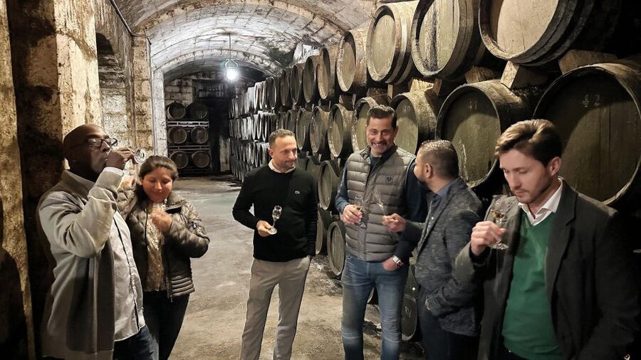 Palma: Distillery Tour with 6 Spirits and Tapas Tasting - The Tasting Moment: 6 Spirits, Paired With Tapas