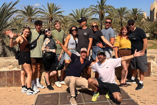 Palma Evening Tapas Walking Tour with Pinchos & Drinks - Molta Barra: A Modern Tapas Stop Where Locals Gather Early