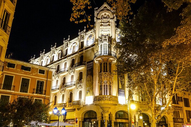 Palma Night Walking Tour - Palma’s Boulevard and Historic Palaces: The City’s Main Stage