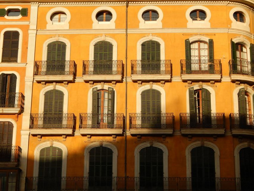 Palma old town for the first time - Should you book Palma Old Town for your first day?