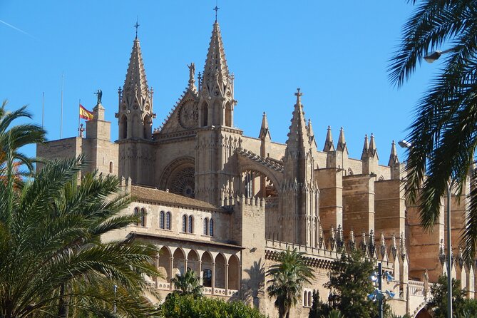 Palma Old Town & The Cathedral of Mallorca with Mallorcan pastry - Why this Palma Old Town route works in just 2.5 hours