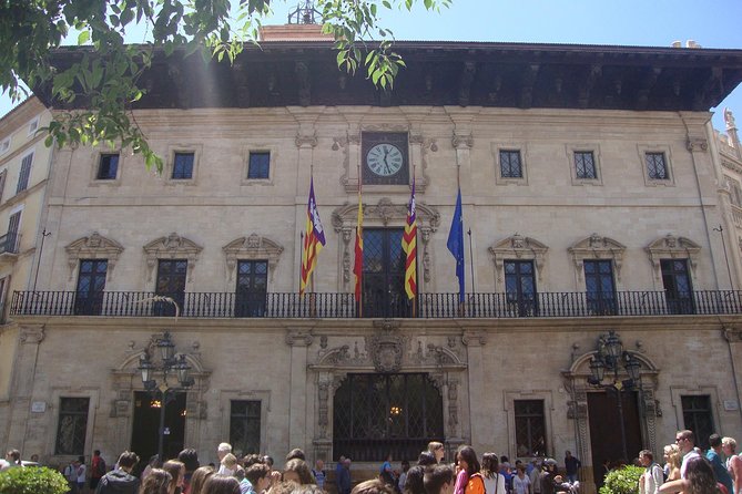 Palma old town tour with Wine & Tapas Tastings - Olive Oil Tasting: Why It Works Better Than You Think