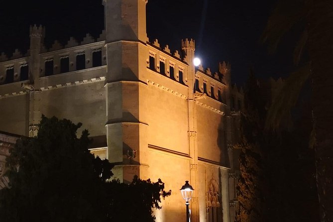 Palma's nightly charm and delicious local snacks - Local tips you can use that night and tomorrow