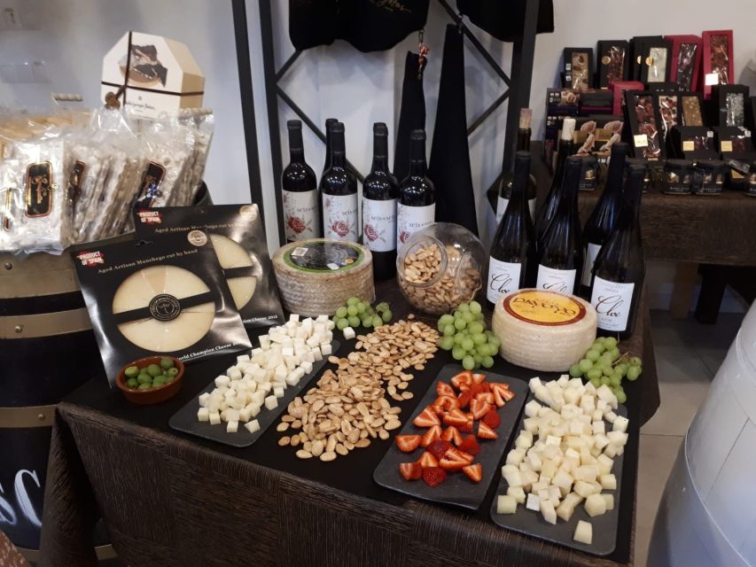 Palma Tour with Wine and Tapas Tasting - Olive oil tasting: taste it plain before you judge it in food