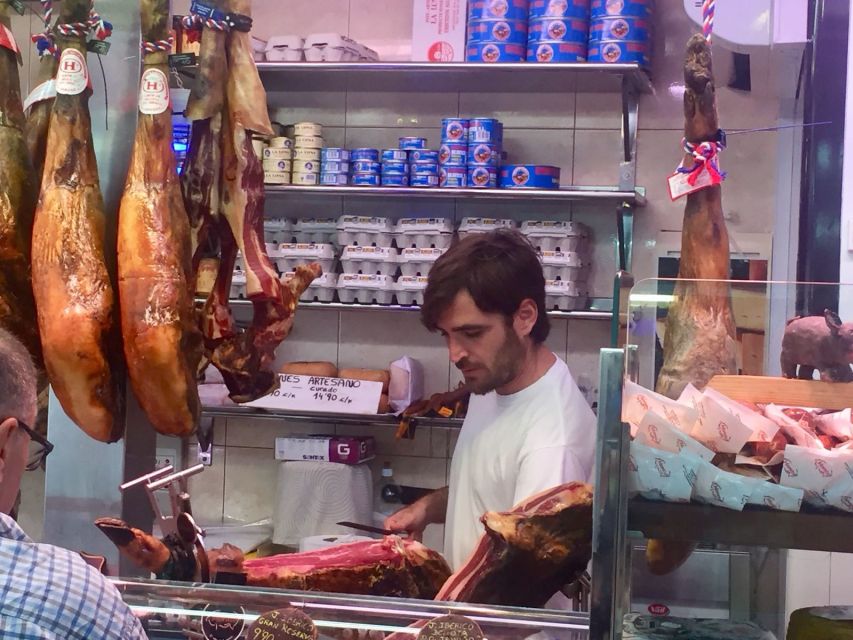 Palma: Walking Tour with Mediterranean Delicacies - Parc de la Mar and the cathedral zone: the city’s big turning points