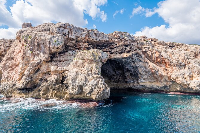 Paradise 4h Catamaran Tour of Mallorca and Puerto Andratx - Onboard Comfort: Seating, Slides, and the Real Crowd Factor
