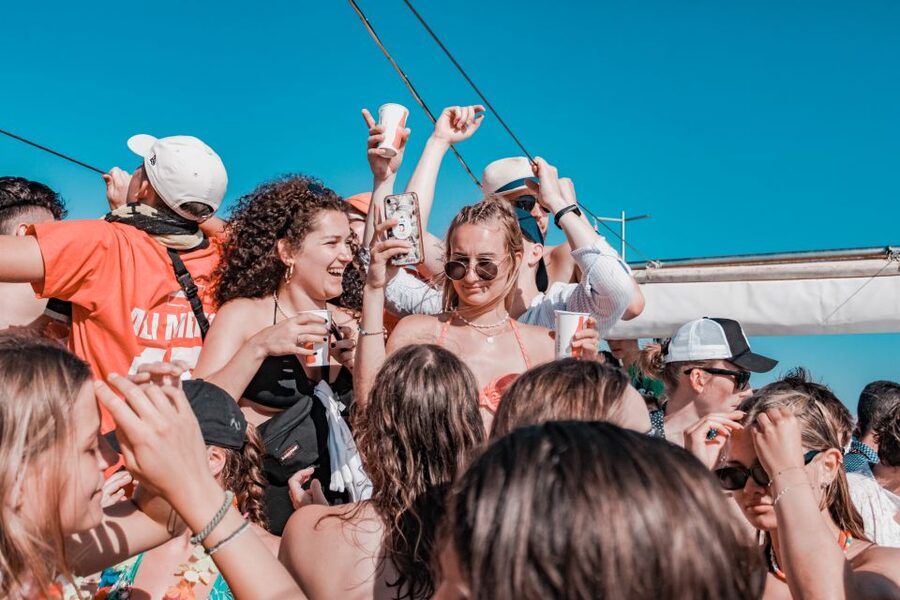 Playa de Palma: Boat Party with DJ, Buffet and Entertainment - Getting there: shuttle ride and exact meeting point