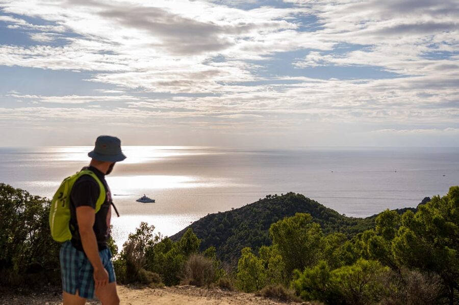 Port Andratx: Guided hiking tour into the sunset to Sant Elm - Cap Vermell and the sea: what you’ll see as you hike out of Port Andratx