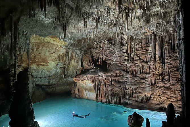PREMIUM TOUR : Enjoy aquatic caves with caving guides - What to bring and what to expect physically