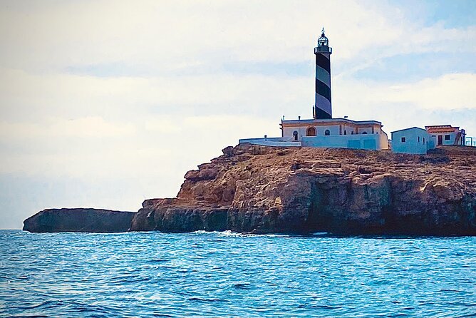 Private Boat Tour from Palma with Snorkeling and Paddle Surfing - Meet-up reality at Club de Mar and Muelle Pelaires