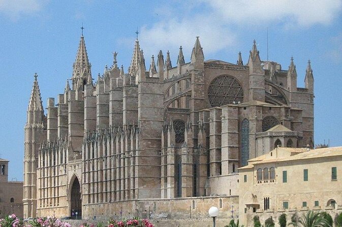 Private Tour: Palma de Mallorca Old Town - Key highlights you’ll actually feel on the walk
