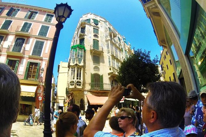 Private Tour: Palma de Mallorca Old Town, Palma Cathedral and Cruise - How your guide can change the whole tour