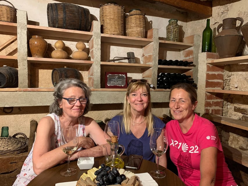 Private tour: Wine tasting, experience real Mallorca - Wine Tasting With Real Pairing: White, Red, Rosé + Homemade Snacks