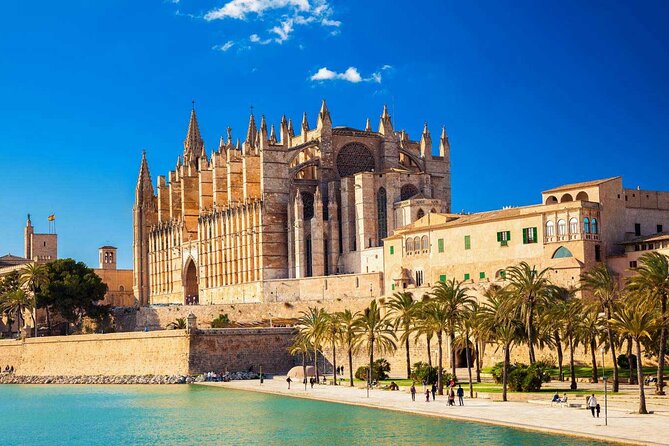 Private Transfers from Palma de Mallorca Airport PMI to Palma in Luxury Van - Meet-and-greet in arrivals: fast pickup without the airport stress