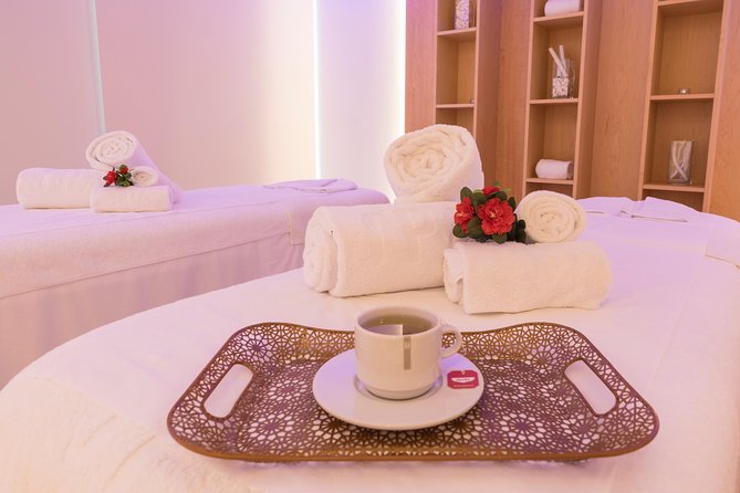 Romantic couple massage + SPA entry and private jacuzzi with cava - Key things to know before you go