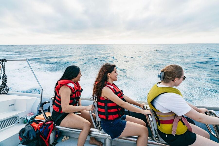 S'Arenal: Boat trip to Illetas with views of Palma - Who should book this boat trip from S’Arenal?