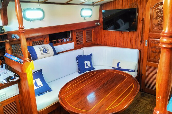 Sailing Flavors, Gastronomy and Relaxation at Sea - Portals Vells: the long anchor stop you’ll remember