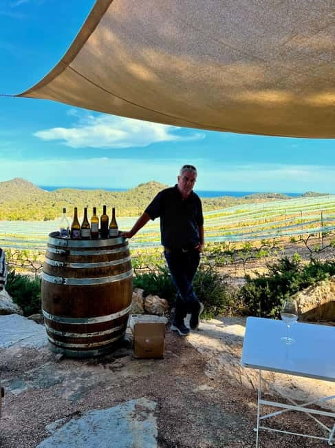 Small group- Exclusive Olive Oil & Wine Tour Mallorca - Felanitx Guided Time: A Slow Food Moment