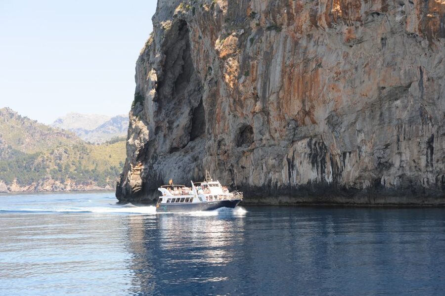 Sóller: Boat Trip to Sa Calobra and Torrent de Pareis - From Port de Sóller to Sa Calobra: what the boat ride delivers