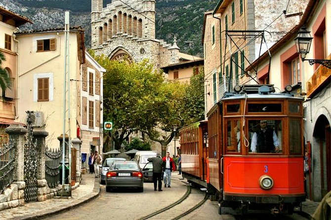 Soller Port with Train and Tram Mallorca Half Day Trip - The vintage train segment (Sóller–Bunyola): views plus a very specific kind of thrill