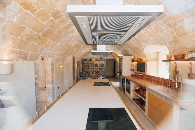 Spanish Cooking Experience in Mallorca - Drinks, sitting down together, and the Mediterranean table feeling
