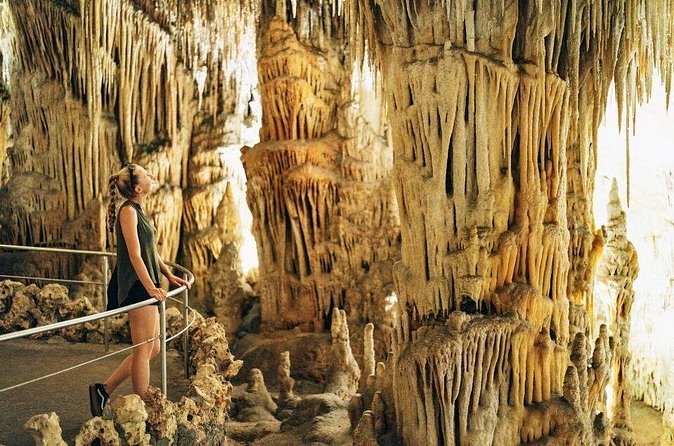 Tour to the Drach Caves from the south of the island - Porto Cristo and Perlas Majórica: A Quick Pearl Factory-Store Detour