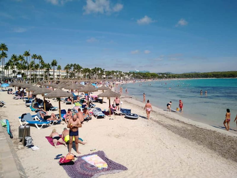 Travel and play tennis in Mallorca - What to pack for a day that includes caves and clay