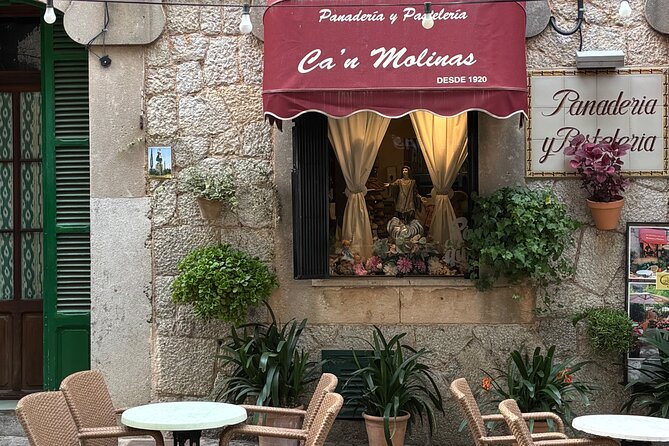 Valldemossa Tour and its Most Beautiful Viewpoints Easy Hike - The Practical Reality of the Easy Hike: Footing, Time, and Comfort
