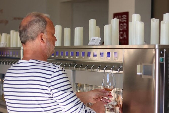 Wine tasting with wines from the smallest wineries in Mallorca - Lounge tasting and the dispenser: your time to compare favorites